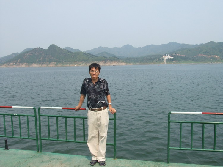 游山玩水