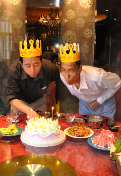 两位山东肝友今日在济南同庆5周年生日