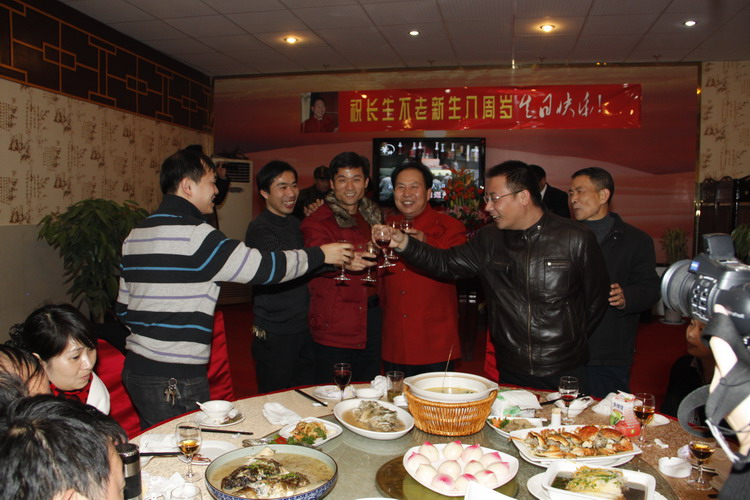 dv8JQjIA.jpg