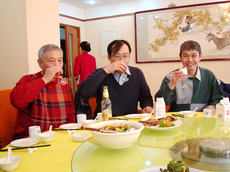 [推荐]新年伊始，彩虹俱乐部慰问移植门诊大夫护士