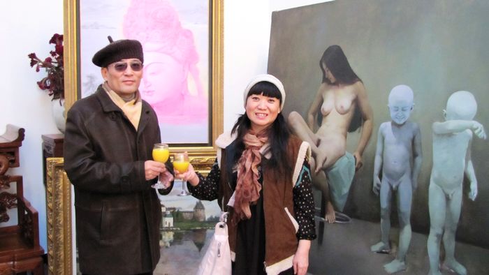 周末与感恩的心去北京通县宋庄画家村参加家庭画展聚会并看望移植的大姐