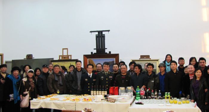 周末与感恩的心去北京通县宋庄画家村参加家庭画展聚会并看望移植的大姐