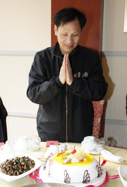 隆重祝贺又一村进入新生十岁行列