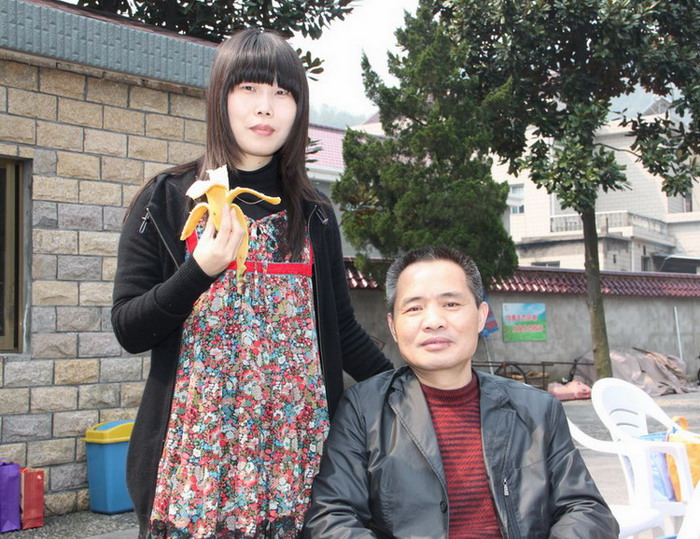 隆重祝贺又一村进入新生十岁行列