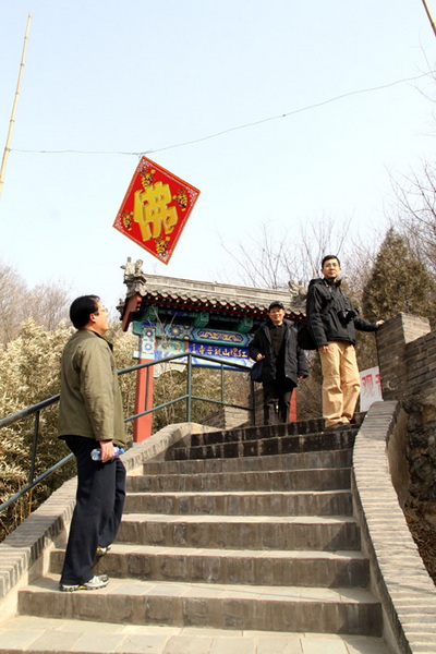 [推荐]早春健步踏红螺