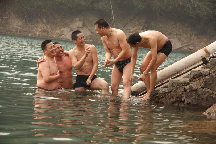 隆重祝贺又一村进入新生十岁行列