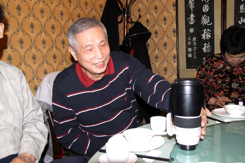风沙京城网聚，移友共叙健康