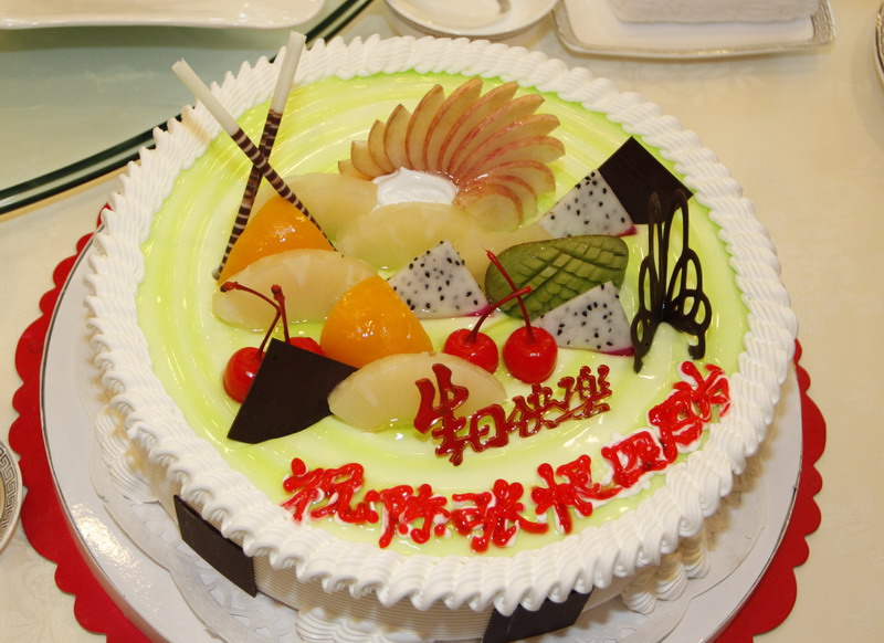 祝陈张根生日快乐！