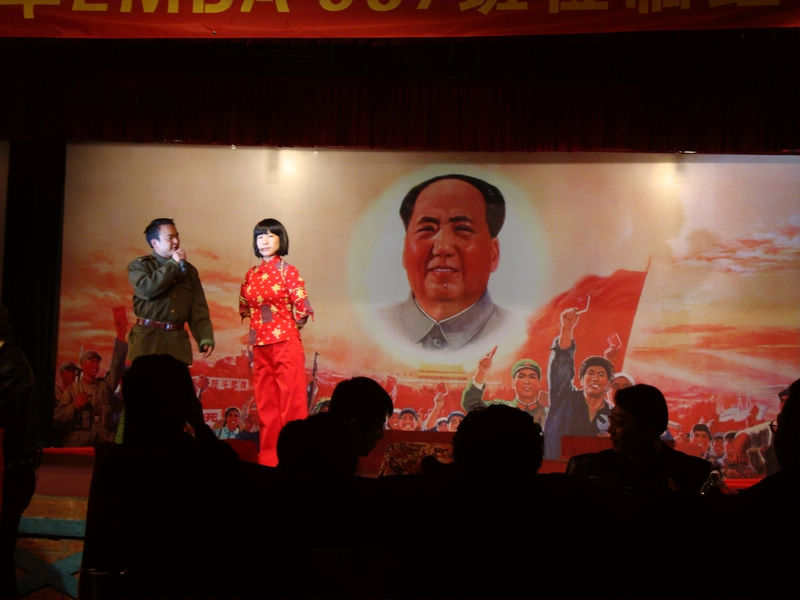 红色经典　激情庆新生