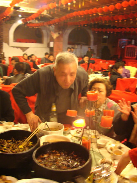 红色经典　激情庆新生