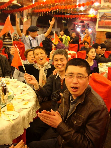 红色经典　激情庆新生