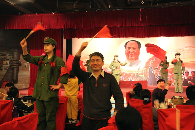重上红色经典　再燃肝友激情