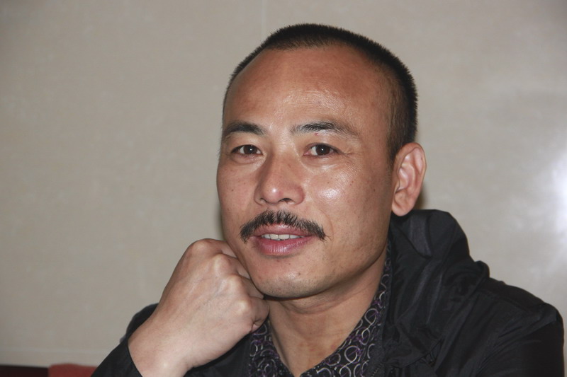 杭州肝友，咖啡或者茶。