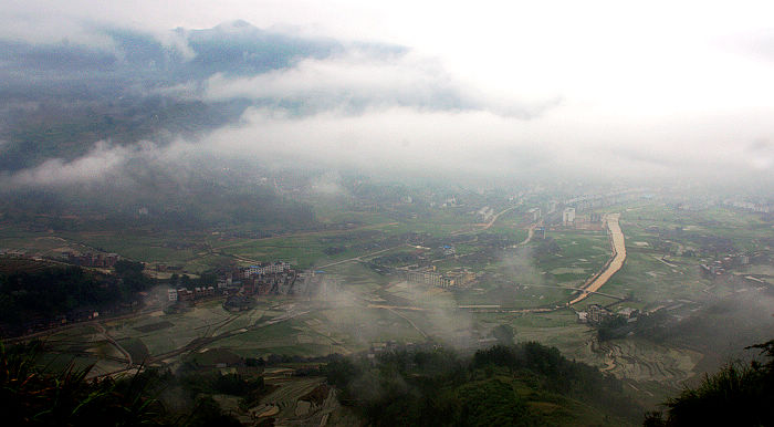 雨中的联合梯田（2）