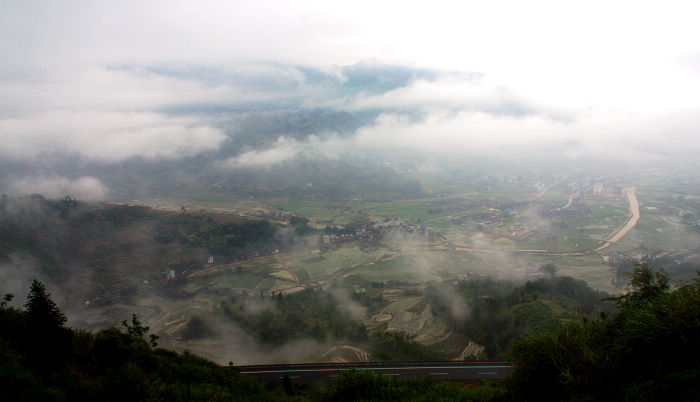 雨中的联合梯田（2）