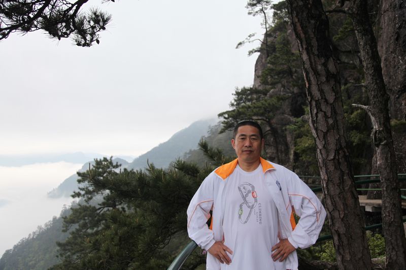 四位肝友告别肿瘤,征服江浙第一峰