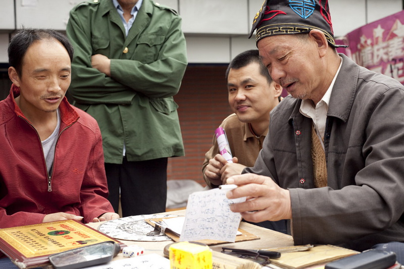 隐藏在角落的重庆生活——重庆老街十八梯介绍