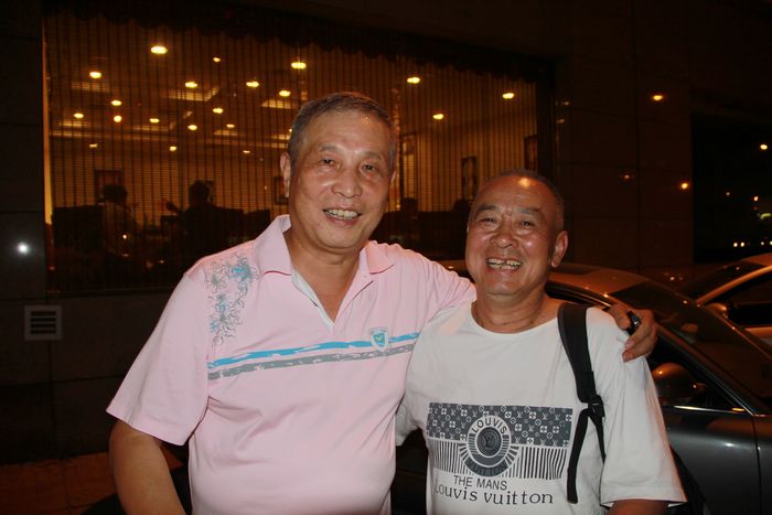 运动会后移友再次相聚北京