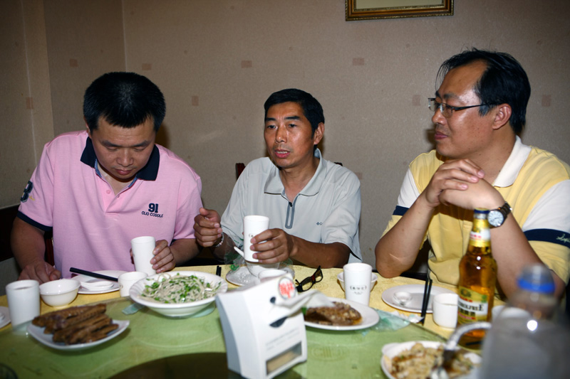 运动会后移友再次相聚北京