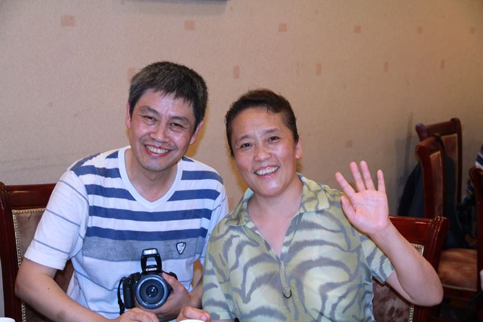 运动会后移友再次相聚北京