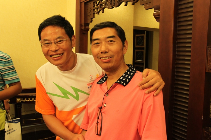 运动会后移友再次相聚北京