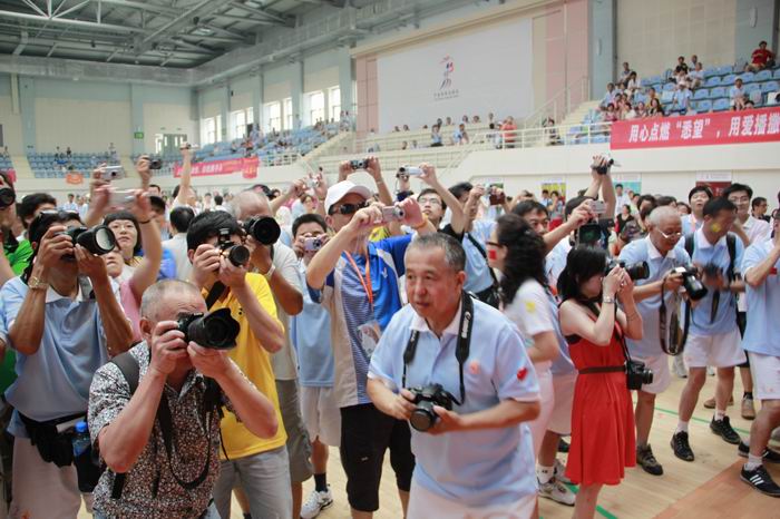 这个赛场每个人都是冠军！大家还有不分省市和各代表队的其他反映运动会各方面的照片可在此帖下发