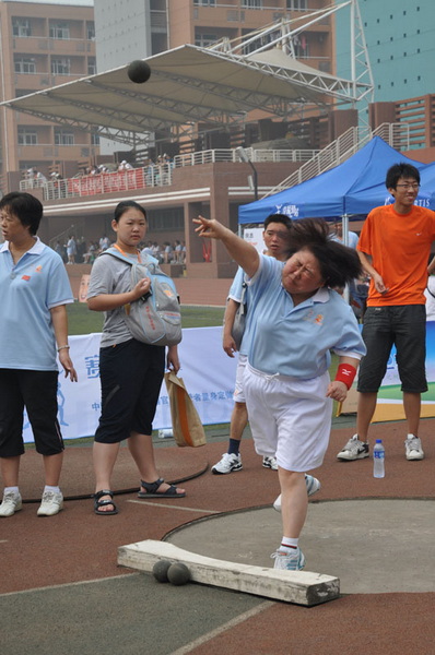 <FONT color=#ff0000><b>第四届器官移植运动会摄影比赛作品展(8月1日)</b>&l