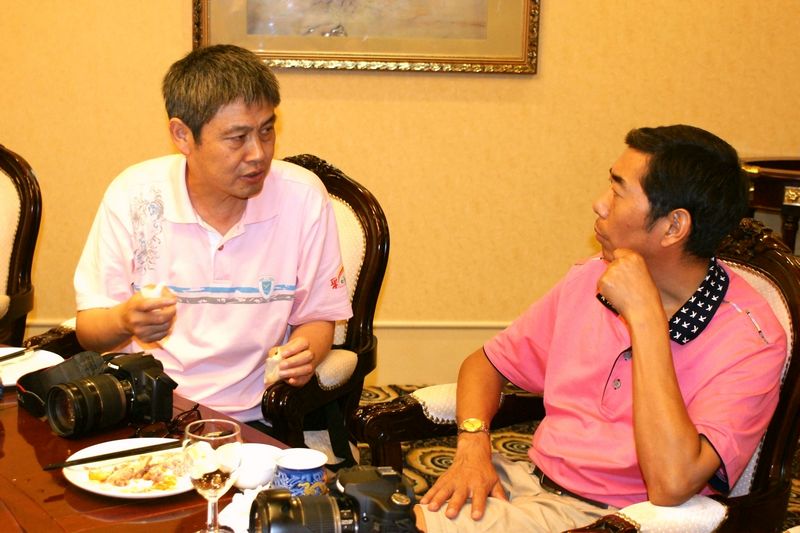 运动会后移友再次相聚北京