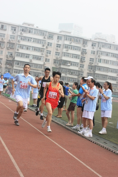 这个赛场每个人都是冠军！大家还有其他反映运动会各方面的照片可在此帖下发