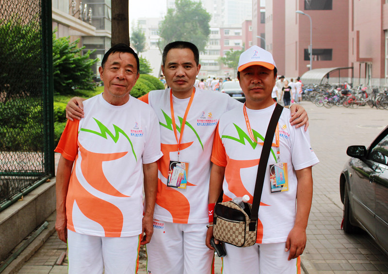 转发《北京青年报》兄弟同‘肝’共苦